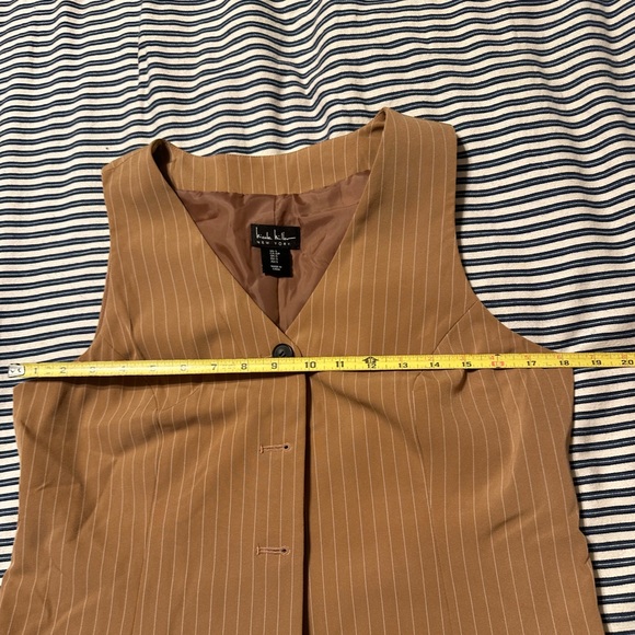 Nicole Miller tan pinstripe vest size small - Picture 5 of 5